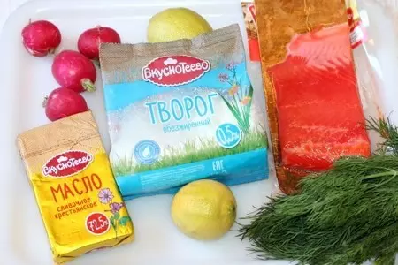 Творожный мусс c копченым лососем: шаг 1