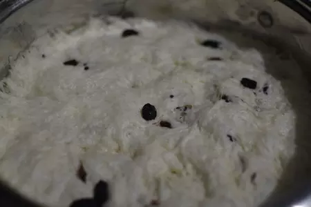 Дрожжевой кулич с меренгой: шаг 8