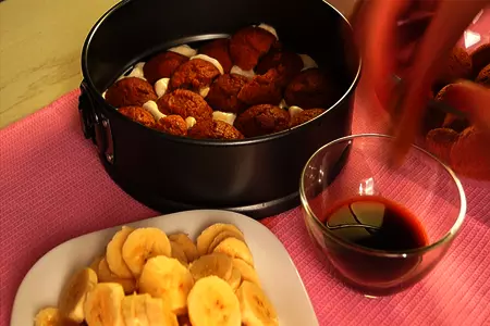 Торт без выпечки/ торт из овсяного печенья с бананами: шаг 2