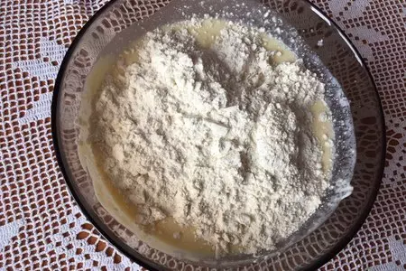 Пасхальные мини-куличики с творогом и изюмом: шаг 4