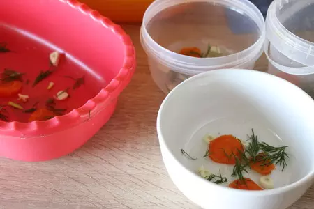 Заливное из куриных окорочков в мультиварке: шаг 8
