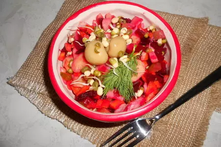 Винегрет с пророщенным машем и маринованными шампиньонами: шаг 7