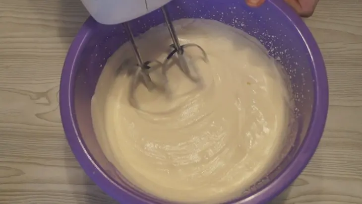Мороженое за 3 минуты плюс время на заморозку. по вкусу не уступает пломбиру!: шаг 2