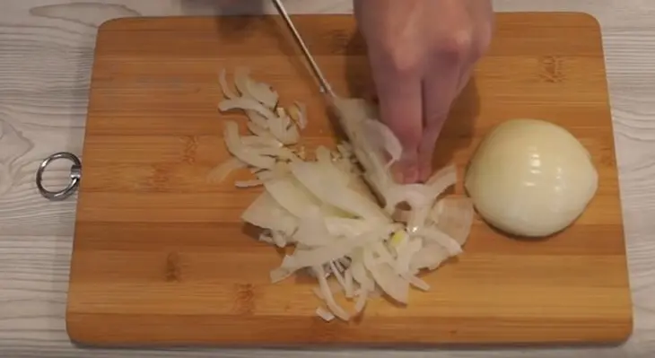 Домашние пирожки с капустой. очень вкусное и мягкое тесто: шаг 2