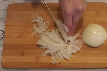 Домашние пирожки с капустой. очень вкусное и мягкое тесто: шаг 2