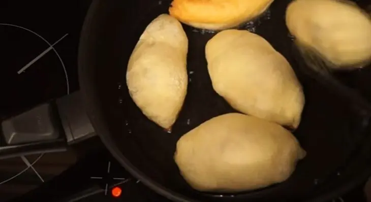 Домашние пирожки с капустой. очень вкусное и мягкое тесто: шаг 4