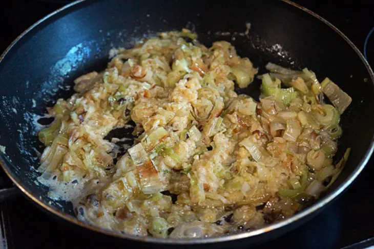 Рулетики из минтая с мясным фаршем: шаг 5