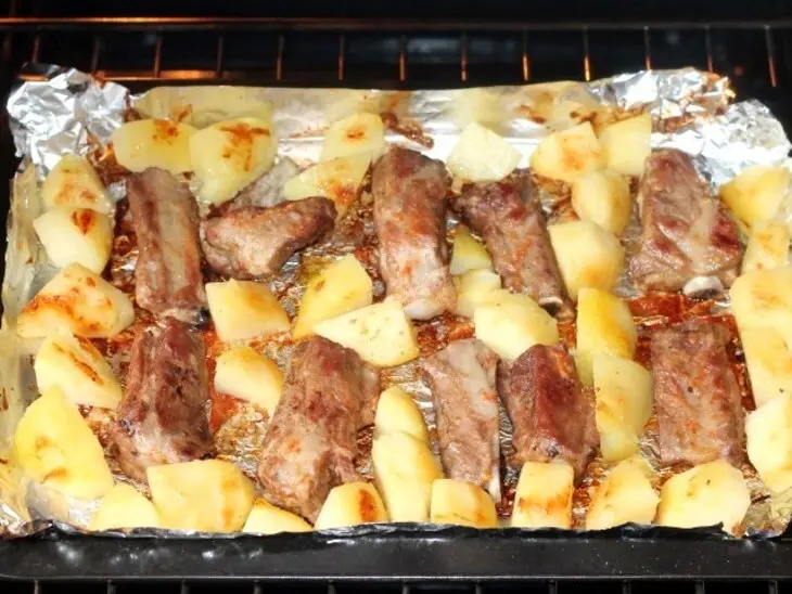Рагу свиное с картофелем в духовке: шаг 5