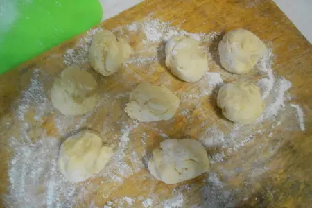 Чесночно-томатные булочки с сыром: шаг 4