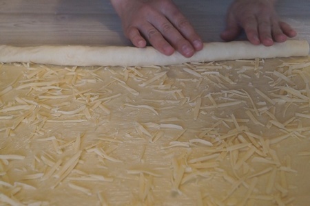 Лепешки слоеные с сыром: шаг 3