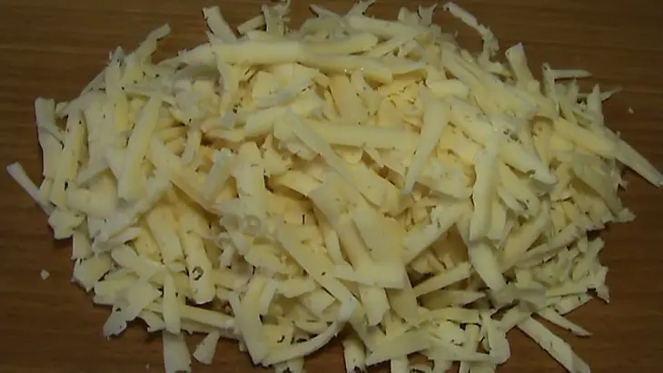 Пирог с сыром и творогом: шаг 1