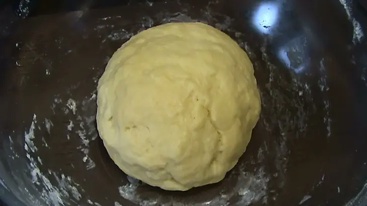 Пирог с сыром и творогом: шаг 2