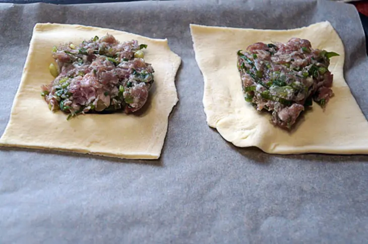 Пирожки с мясом и черемшой: шаг 5