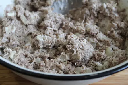 Блинно-мясной торт с соусом "бешамель": шаг 6