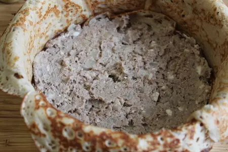 Блинно-мясной торт с соусом "бешамель": шаг 12