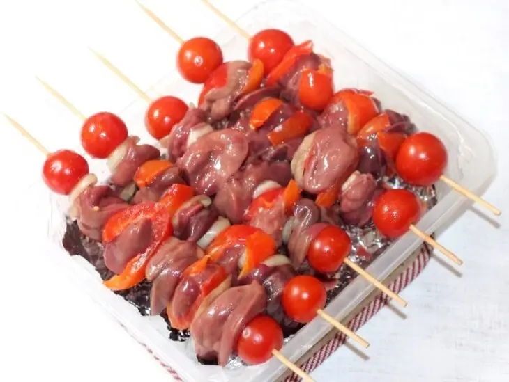Шашлык из куриной печени с болгарским перцем: шаг 4