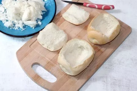Домашний бургер с куриной котлетой: шаг 1