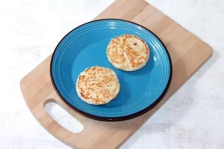 Домашний бургер с куриной котлетой: шаг 7