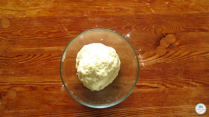 Вкусные пирожки из тонкого теста с картошкой и грибами : шаг 1