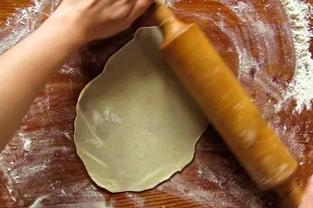 Вкусные пирожки из тонкого теста с картошкой и грибами: шаг 3