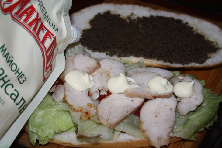 Домашняя горчичная куриная пастрома, тапенада и клаб-сэндвич с ними: шаг 10