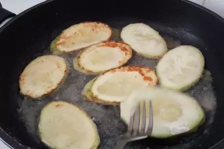 Кабачки жареные с чесночным соусом: шаг 3
