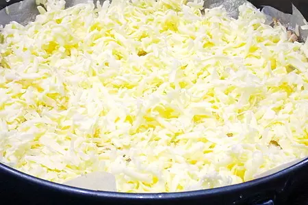 Ленивый яблочный пирог с манной крупой: шаг 5