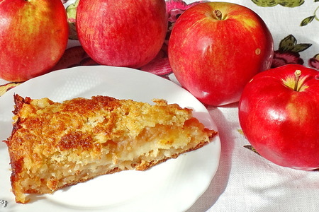 Ленивый яблочный пирог с манной крупой: шаг 8
