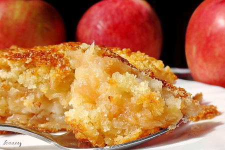 Ленивый яблочный пирог с манной крупой: шаг 10