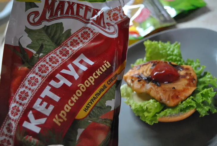 Фишбургер с краснодарским кетчупом и пикантным соусом «махеевъ»: шаг 7