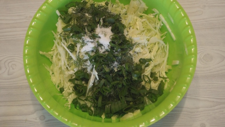 Легкий салат за 10 минут из капусты с кабачком. это стоит попробовать!: шаг 4