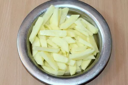 Свиные ребрышки с картофелем и луком: шаг 8