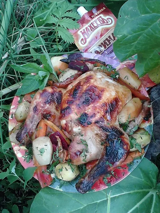 Запеченная курица в чесночном маринаде с овощами: шаг 6
