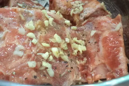 Свинина на косточке запеченная с картофелем!: шаг 4