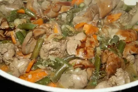 Рагу из нежной куриной печени со стручковой фасолью: шаг 9