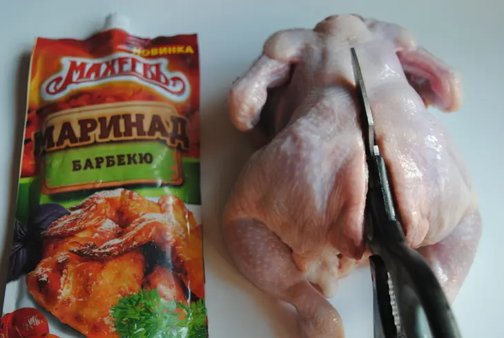 «стеснительная» курочка в маринаде «барбекю»: шаг 1