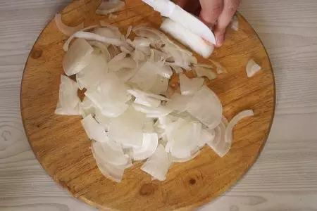 Шикарный салат из баклажанов: шаг 1