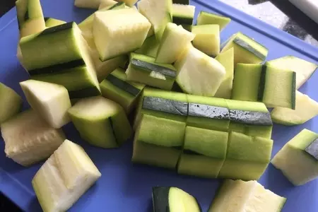 Горшочки с курицей и овощами: шаг 4