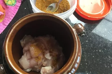 Горшочки с курицей и овощами: шаг 8