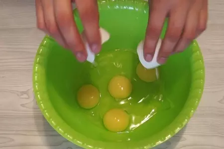 Слишком вкусная закуска за 10 минут. попробуйте и убедитесь сами!: шаг 1