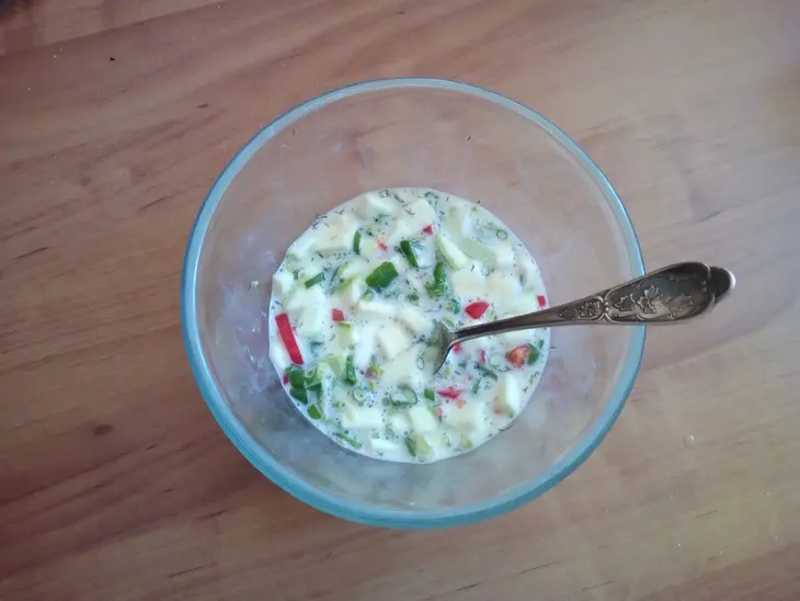 Лепёшка с копчёной колбасой и сыром.: шаг 1