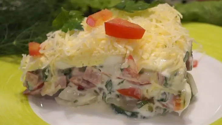 Потрясающе вкусный салат торт. весь секрет в заправке!: шаг 1