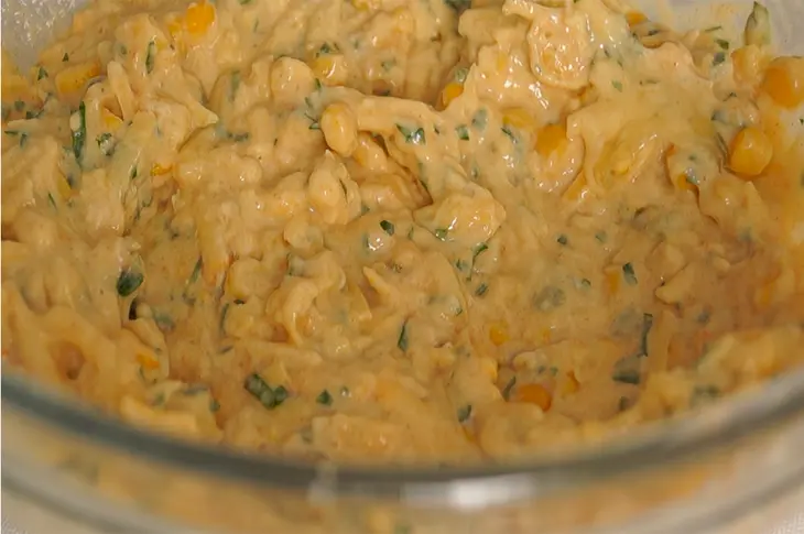 Лепешки с кукурузой и сыром за 15 минут | быстро, просто и очень вкусно!: шаг 2
