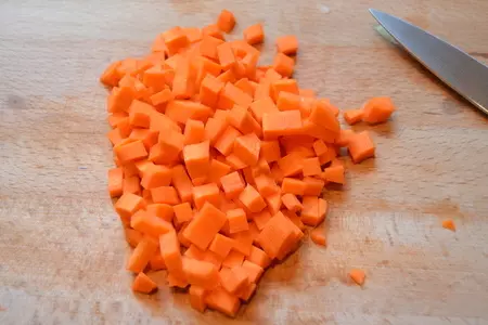 Томатный суп с курицей и кольраби: шаг 3