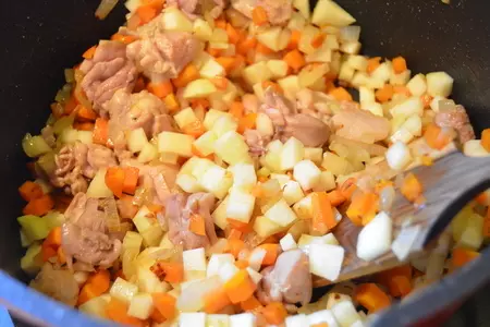 Томатный суп с курицей и кольраби: шаг 6