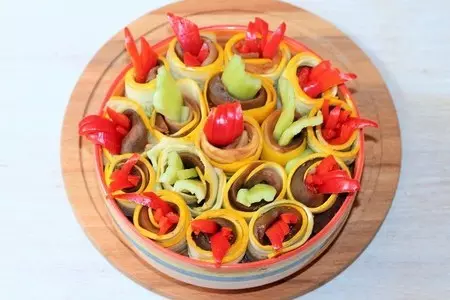 Лучший рецепт закуски "клумба" с кетчупом и чесночным маринадом «махеевъ»: шаг 10
