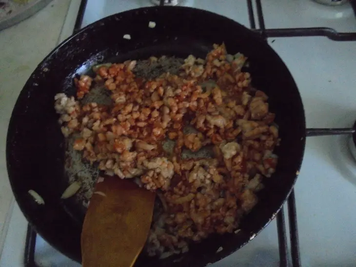 Лучший рецепт кабачковой запеканки с мясным фаршем и томатным кетчупом тм махеев: шаг 2
