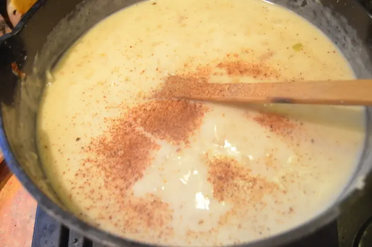 Запеченная под соусом бешамель, цветная капуста с куриным филе: шаг 5