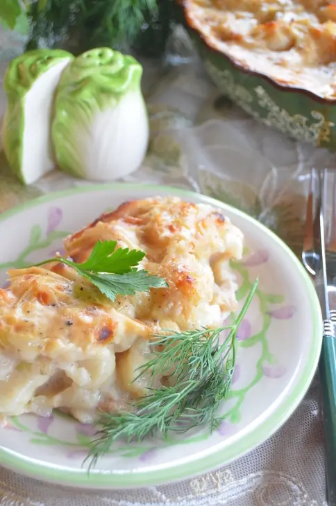 Запеченная под соусом бешамель, цветная капуста с куриным филе: шаг 11