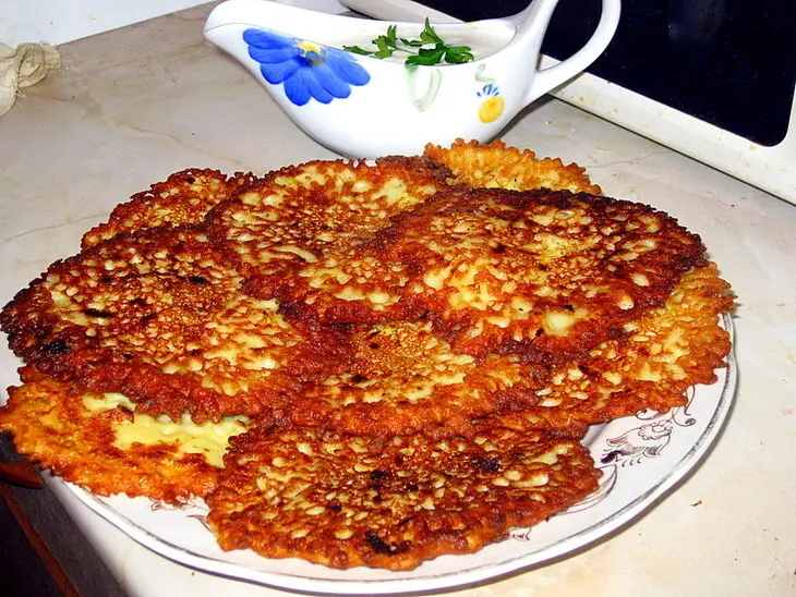 Кабачковые оладушки с соусом: шаг 4